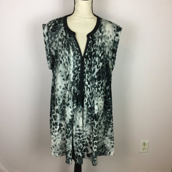 Alfani Blouse Shirt Top 20W Womans Plus Gray Black Printed Cuffed Short Sleeve - Picture 1 of 13
